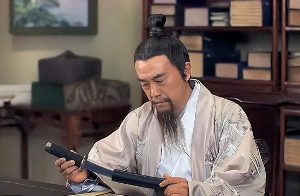 揭秘刘伯温四肖中特选料一，历史智慧与现代应用的奇妙融合
