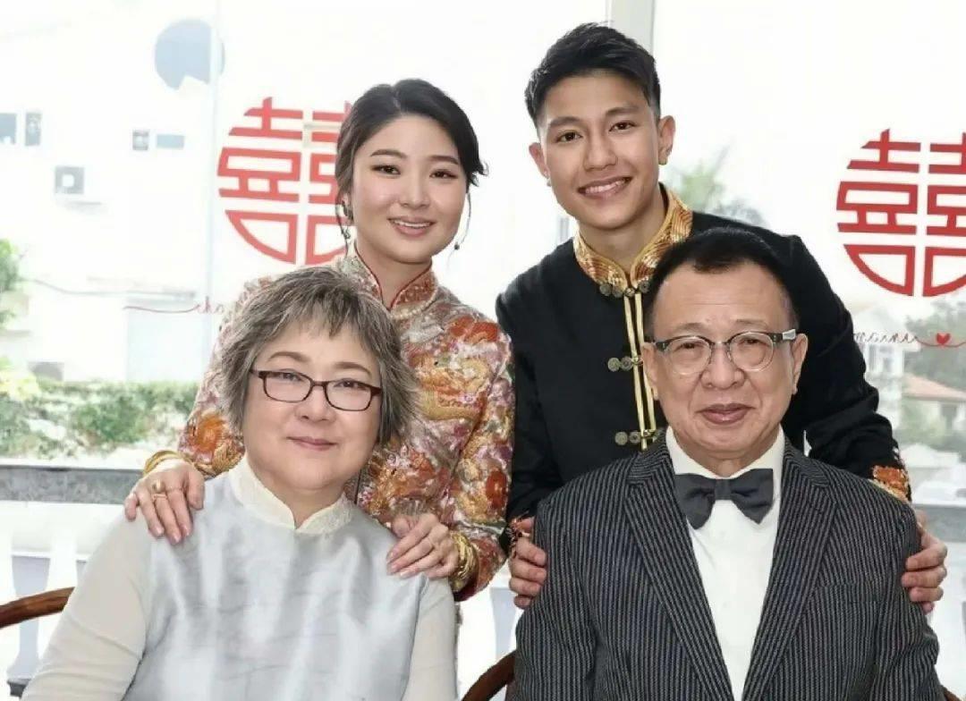 2018年香港马会资料大全，赛场风云与文化盛宴的深度解析